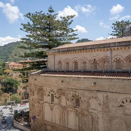 Palazzo Tranfo Al Duomo アパート *