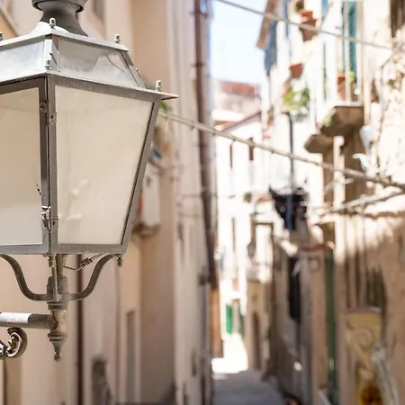 Palazzo Tranfo Al Duomo * トロペーア