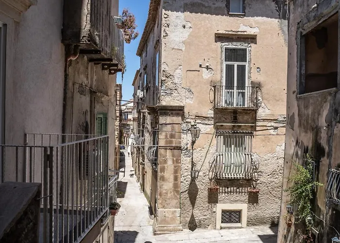 Palazzo Tranfo Al Duomo Daire Tropea
