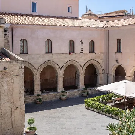 Palazzo Tranfo Al Duomo Apartment *