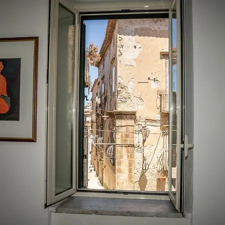 Palazzo Tranfo Al Duomo *