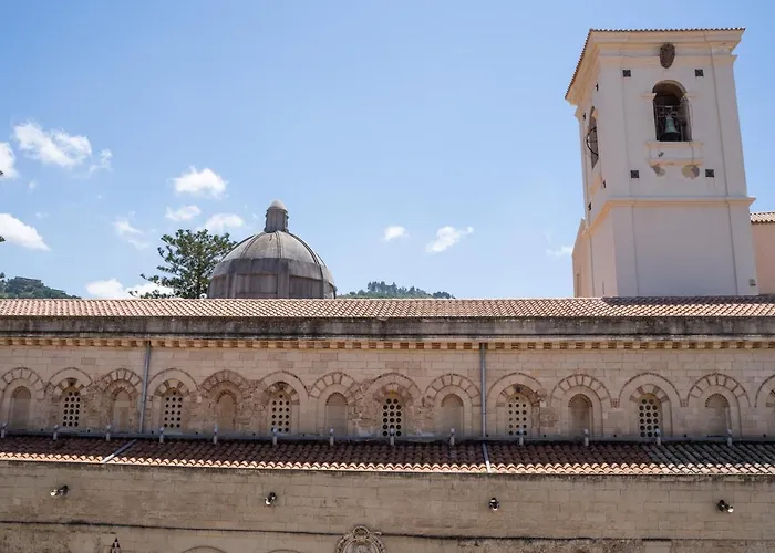Palazzo Tranfo Al Duomo Tropea